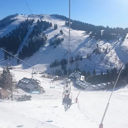 Miki's Ski Krvavec Stiska Vas